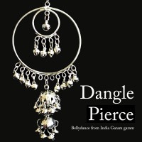 ダングルピアス