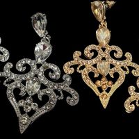 【新入荷】アラベスク　クリスタル　ピアス