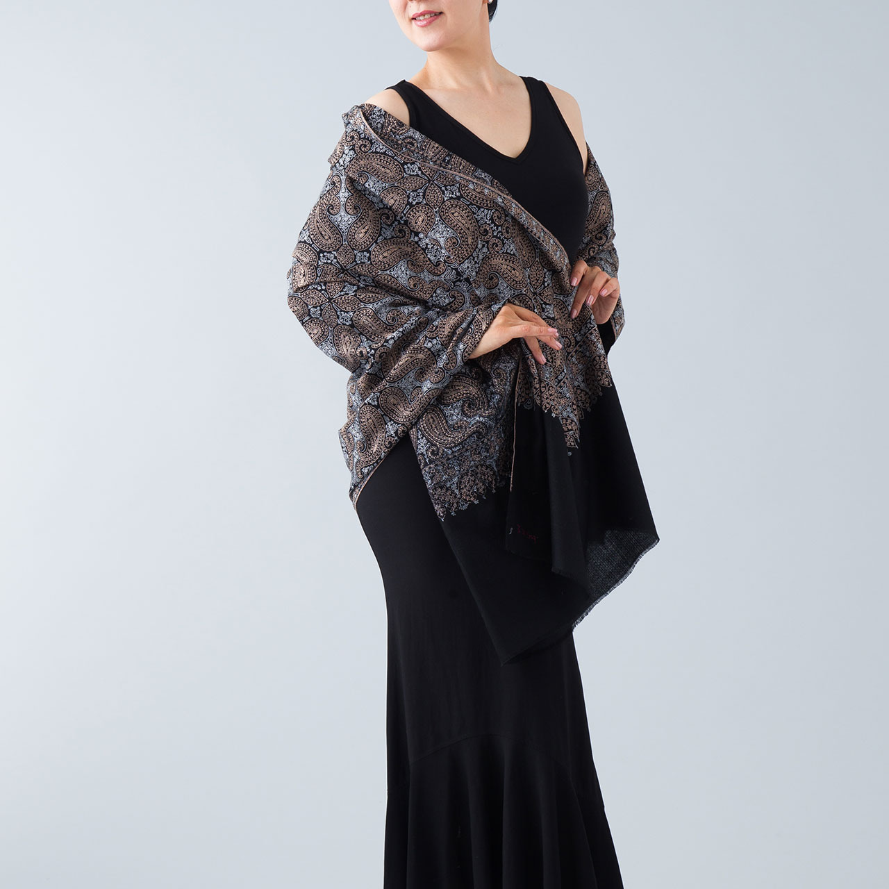 InDream SOLD OUT 刺繍ショール パシュミナ カシミヤ  100cm巾 黒 ブラック パーティー クリスマス ギフト おしゃれ 誕生日 プレゼント 春 夏 秋 冬