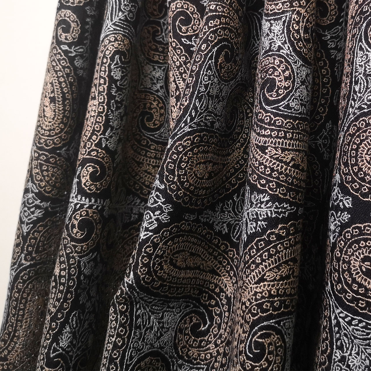 InDream SOLD OUT 刺繍ショール パシュミナ カシミヤ  100cm巾 黒 ブラック パーティー クリスマス ギフト おしゃれ 誕生日 プレゼント 春 夏 秋 冬