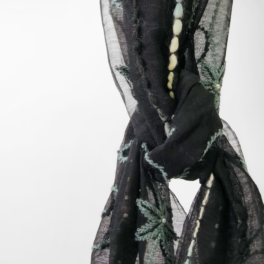 InDream ストール シルクウール ブラック/グレー/ホワイト 毛糸刺繍 秋冬 カジュアル 秋冬 40代 50代 60代 70代