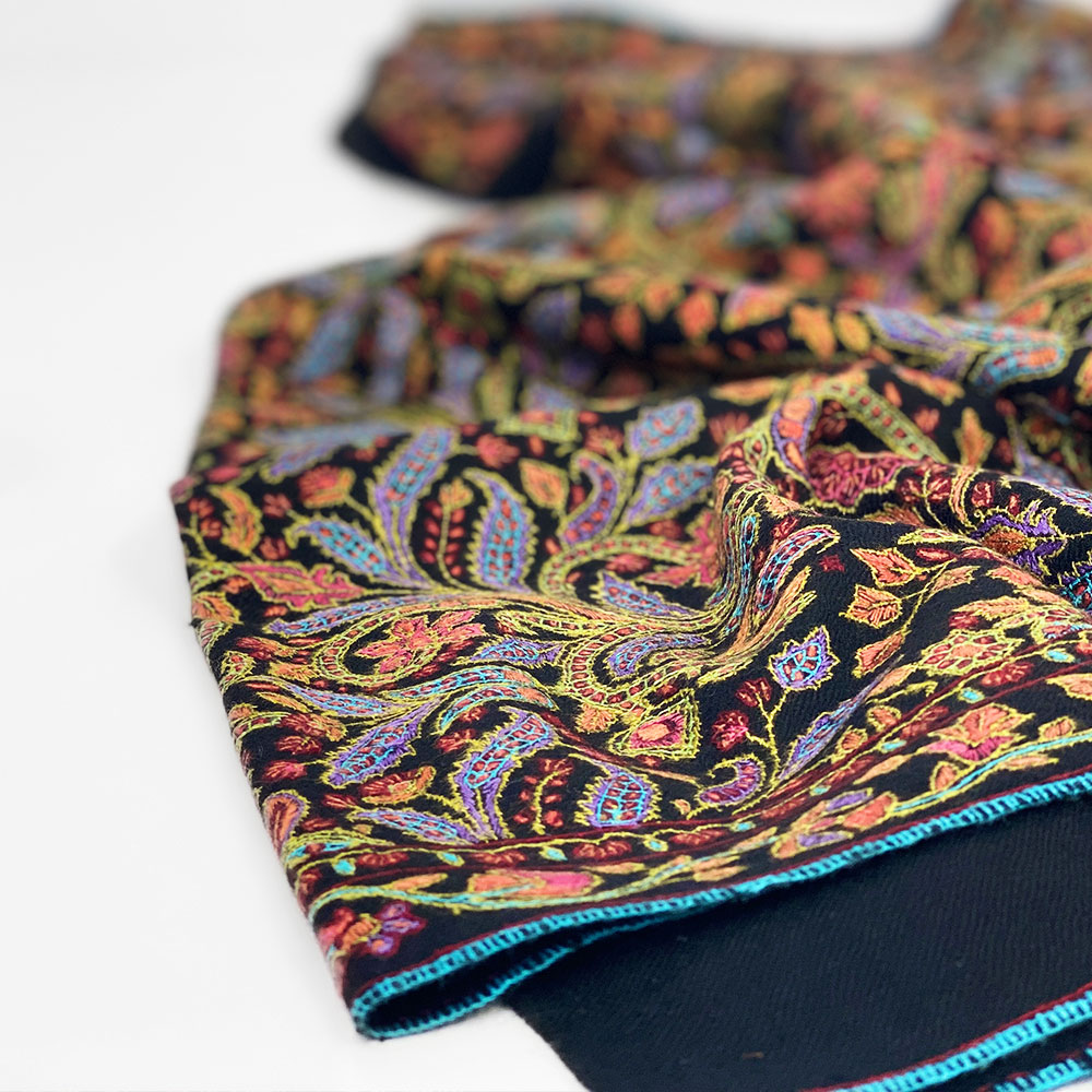 InDream 刺繍ショール パシュミナ カシミヤ  100cm巾 黒地総刺繍 花柄 パーティー 冷房対策 紫外線対策 ギフト おしゃれ 誕生日 プレゼント 春 夏 秋 冬