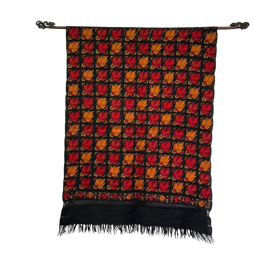 InDream アーリ刺繍ストール 楓柄 黒 ブラック /レッド からし グリーン 冷房対策 ギフト おしゃれ 誕生日 プレゼント 着物ショール 春 秋 冬 50代 60代 70代 80代