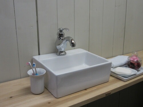 洗面ボウル 小さい 陶器 四角 トイレ用 置き型 壁付け