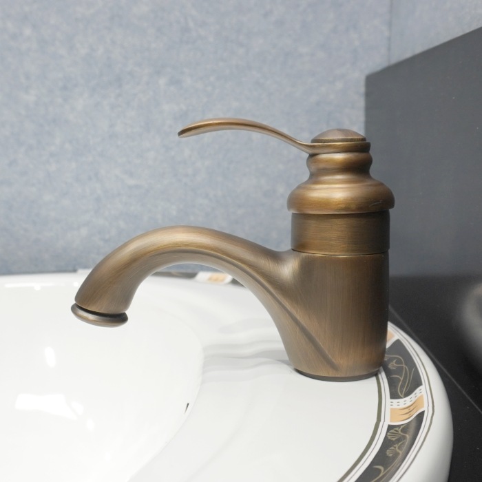 アウトレット【台座の隙間から水が入ってしまうため】混合水栓 蛇口