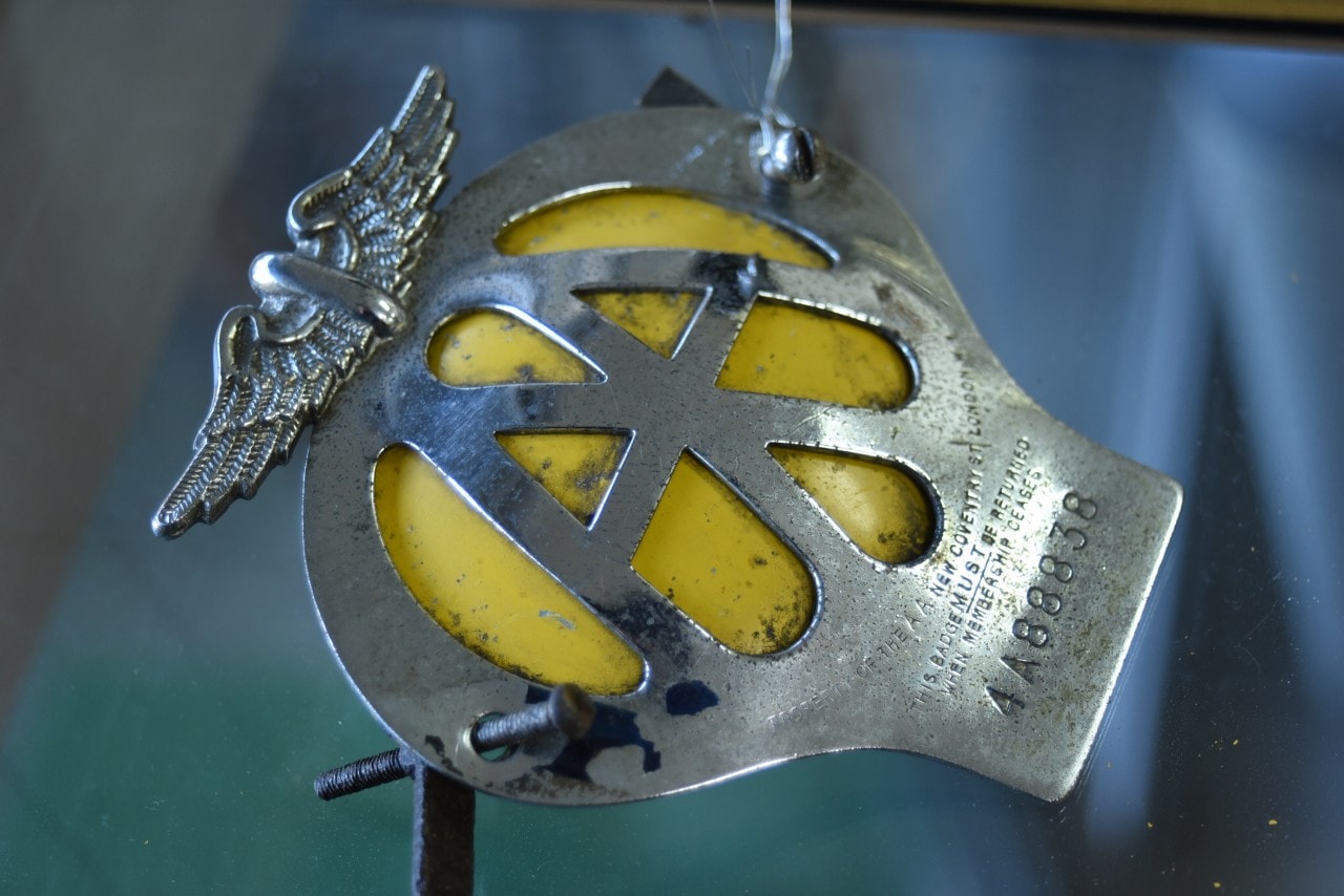 UK ヴィンテージ　AA Automobile Association カーバッチ 101399