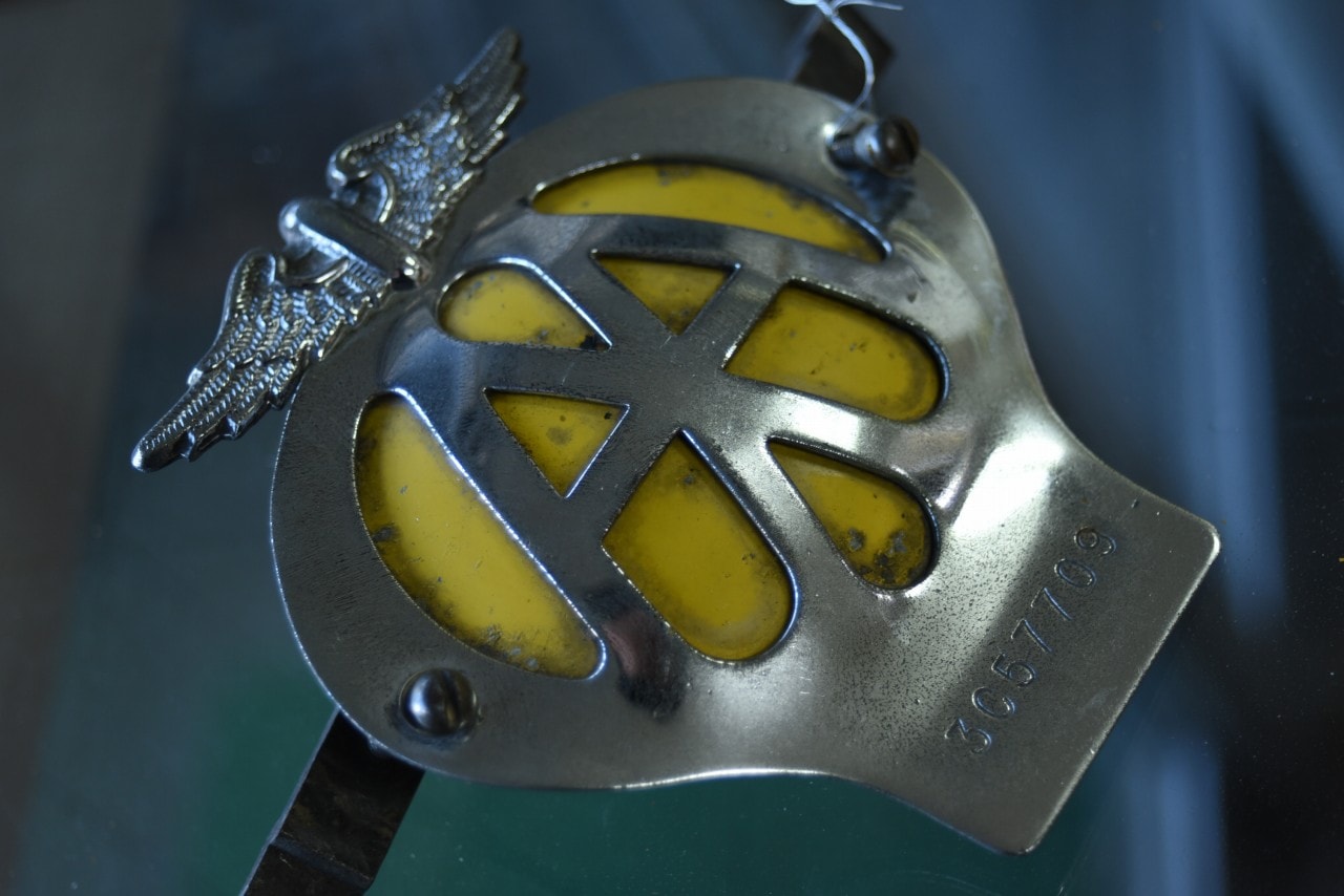 UK ヴィンテージ　AA Automobile Association カーバッチ 101401