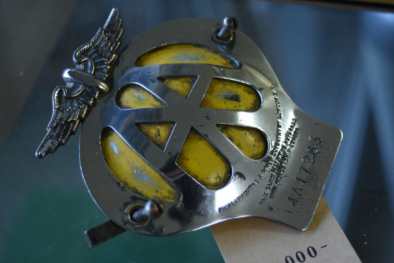 101411 UK ヴィンテージ　AA Automobile Association カーバッチ