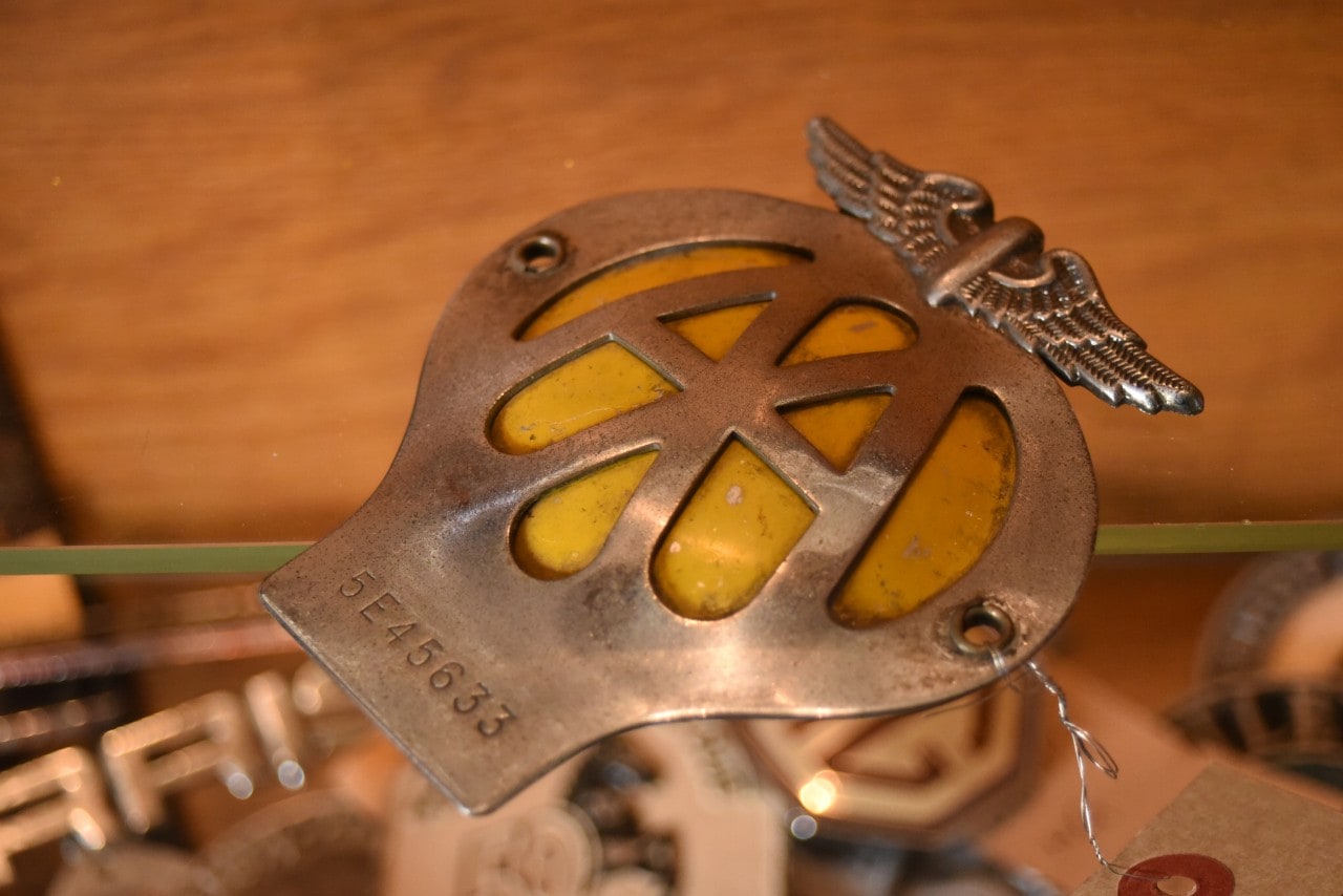 101436 UK ヴィンテージ　AA Automobile Association カーバッチ　