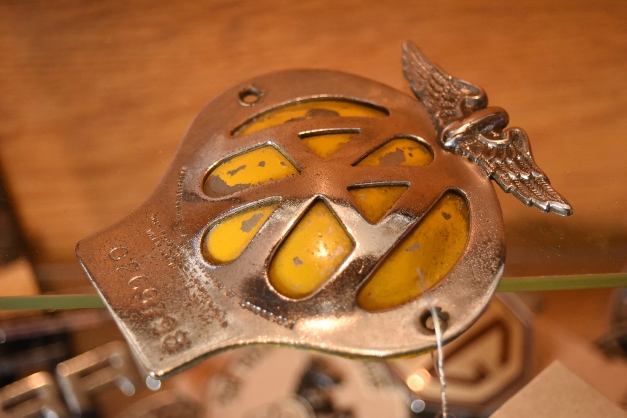 101440 UK ヴィンテージ　AA Automobile Association カーバッチ　