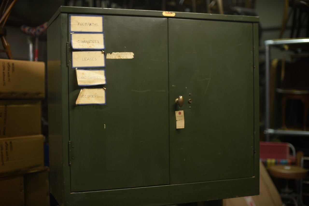 UK 「WADDELLS」 S.S.E LTD ENFIELD HOWARD インダストリアル スチールキャビネット 英国 101567