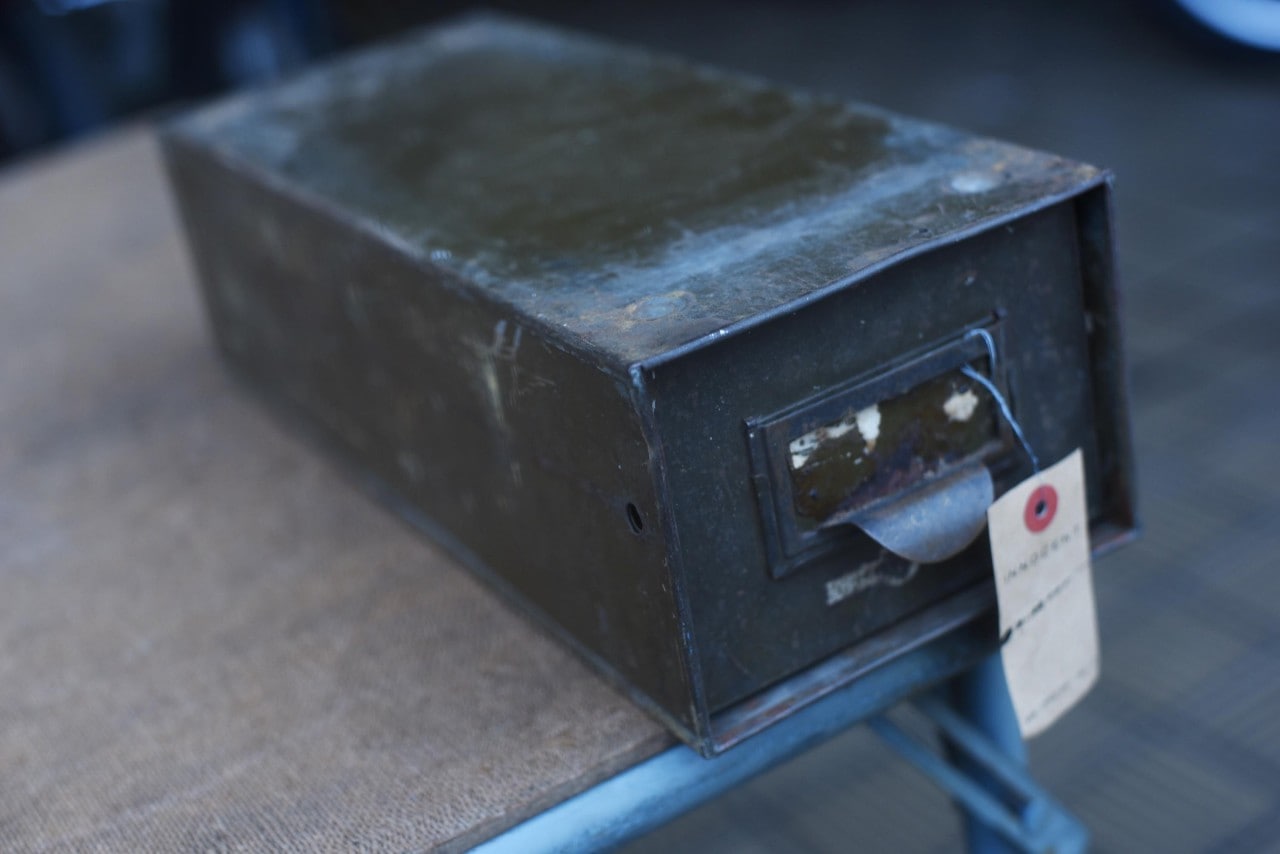 UK インダストリアル スチールキャビネット 英国 101557