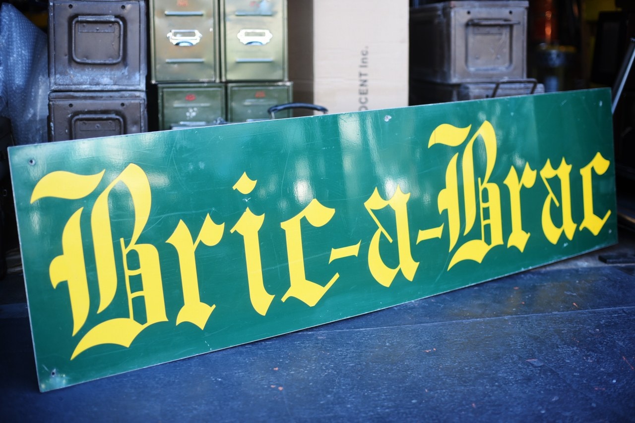 UKヴィンテージ　アルミサインボード　Bric-a-Brac（意味:骨董 古物）　MADE IN ENGLAND 英国　101675