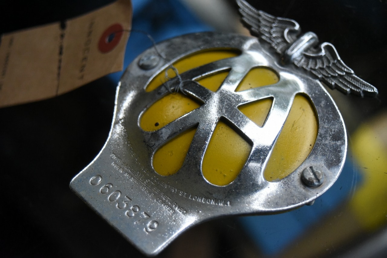 102062 UK ヴィンテージ　AA Automobile Association カーバッチ