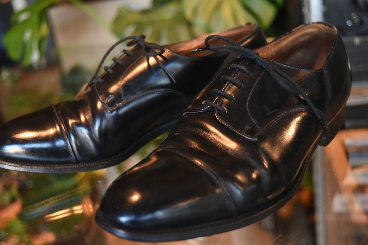 102539 英国 レザーシューズ　 ブランド「チャーチ　Church’s」　