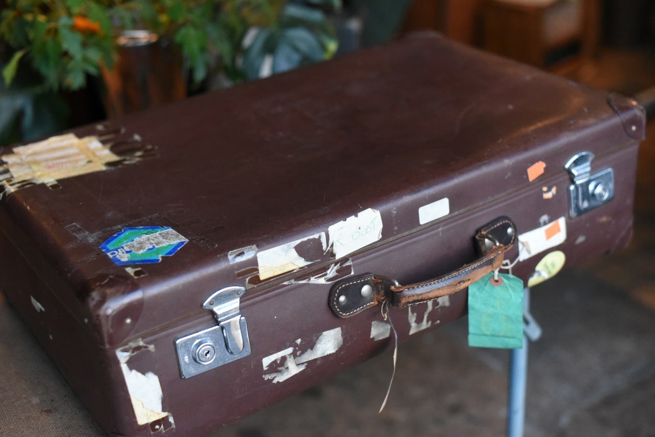 102443 UK ヴィンテージ　英国 グローブ トロッター 「GLOBE TROTTER」 MADE IN ENGLAND 刻印