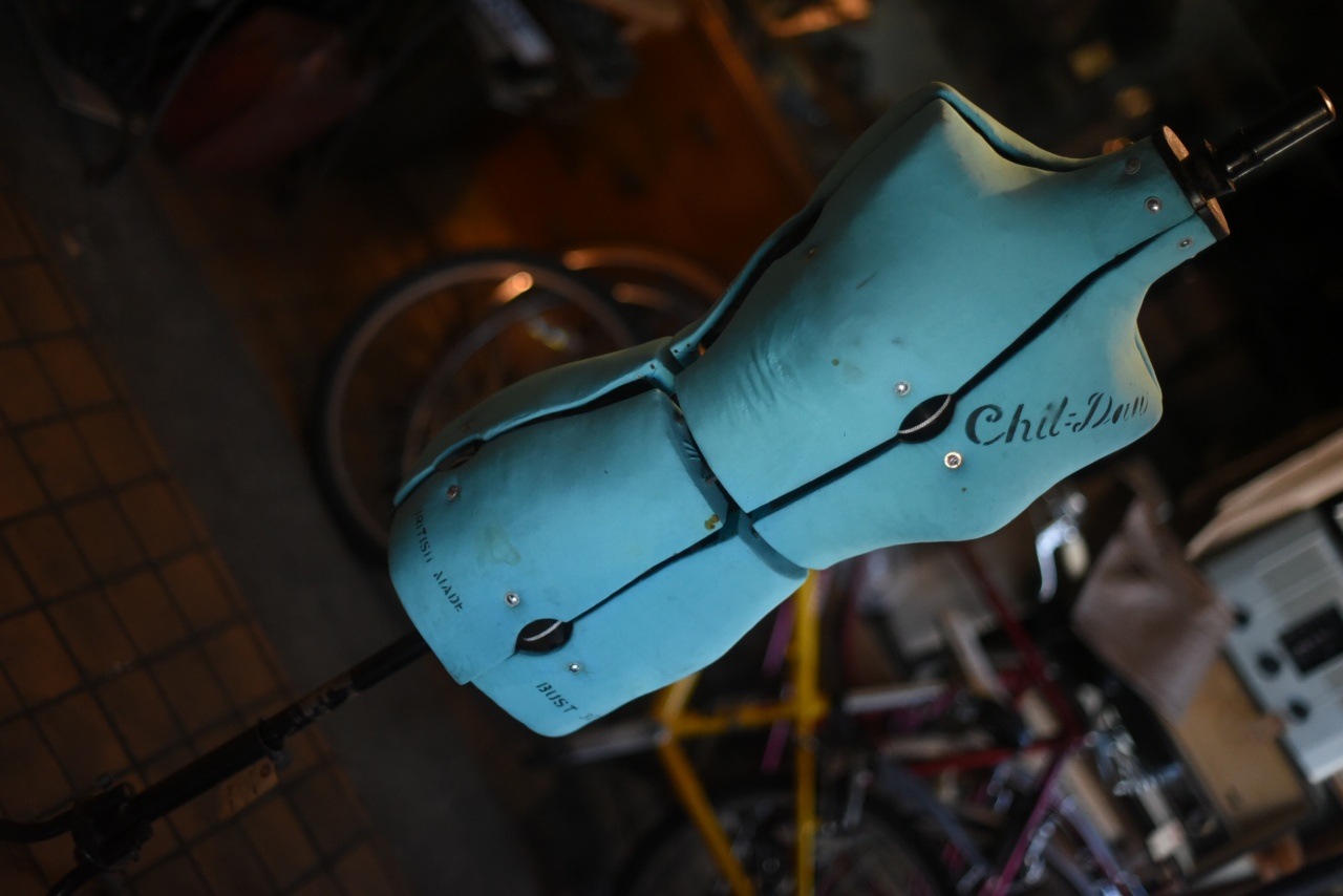 100905　ヴィンテージ　スタンド マネキン　Chil Daw　1950年代　