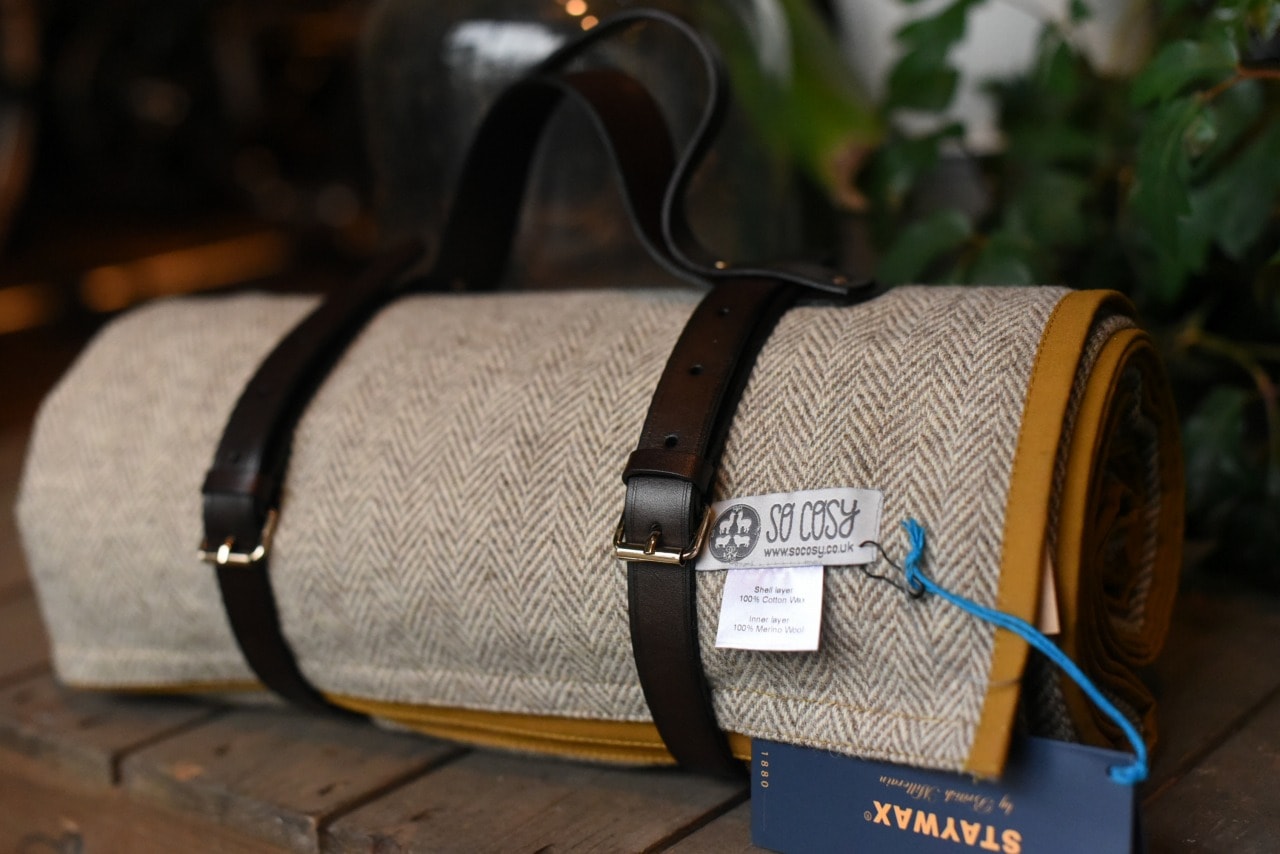 102880 英国 「SO COSY」　キャンプ ピクニックロールアップ    ブリティッシュ　ミラレイン オイルドコットン　