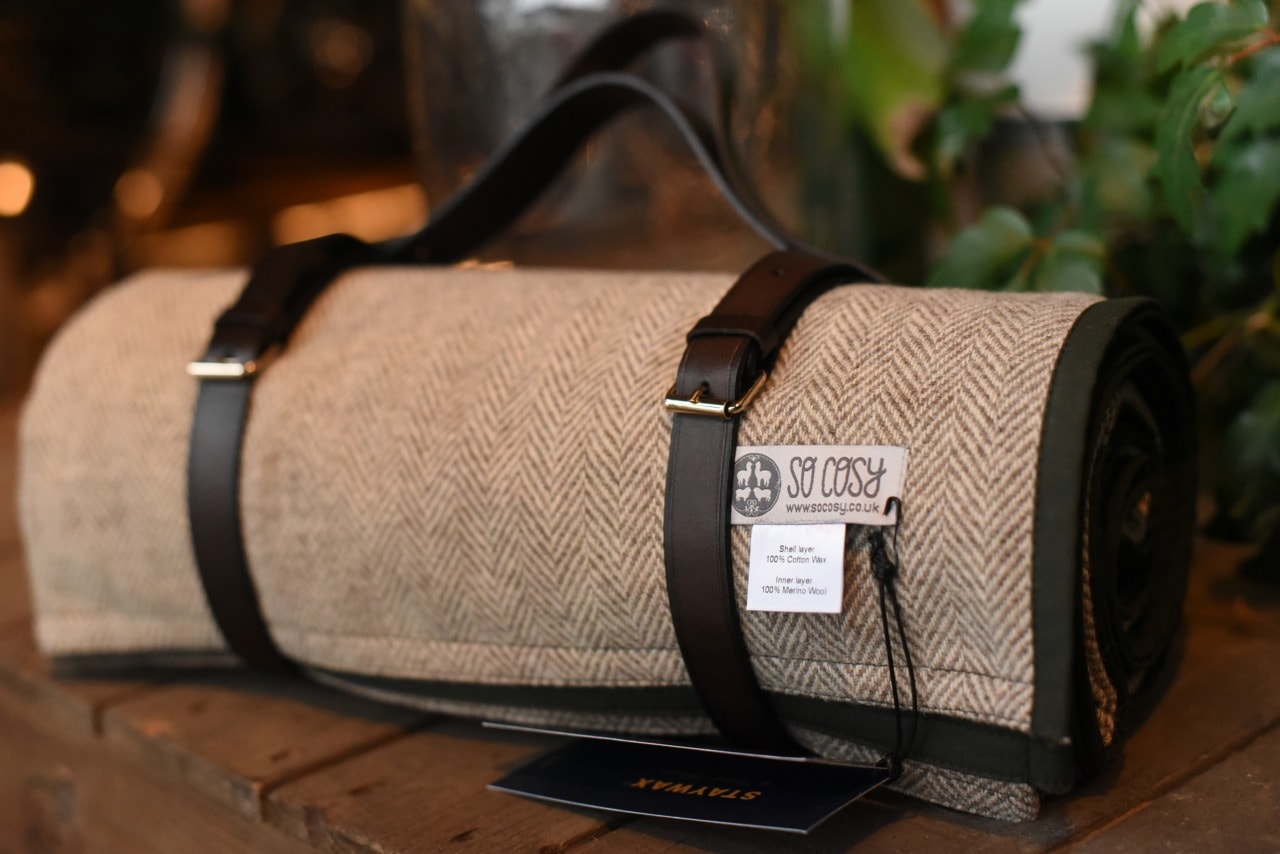 102881 英国 「SO COSY」　キャンプ ピクニックロールアップ    ブリティッシュ　ミラレイン オイルドコットン　