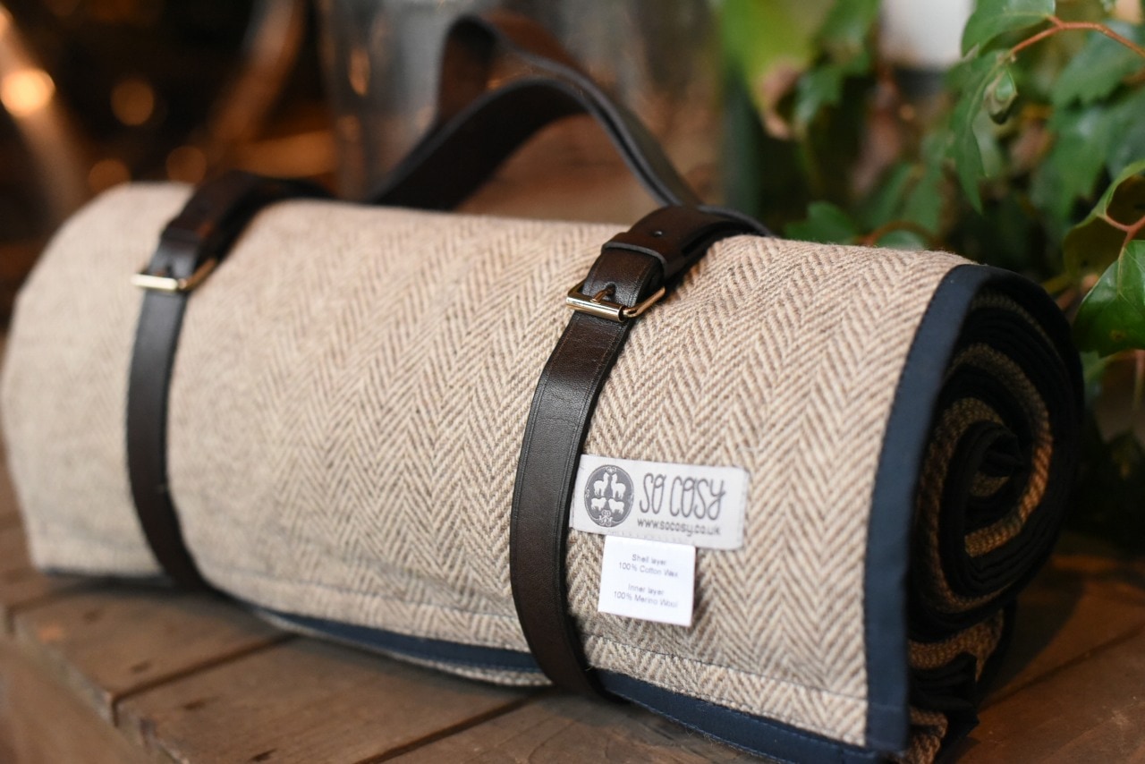 102882 英国 「SO COSY」　キャンプ ピクニックロールアップ    ブリティッシュ　ミラレイン オイルドコットン　