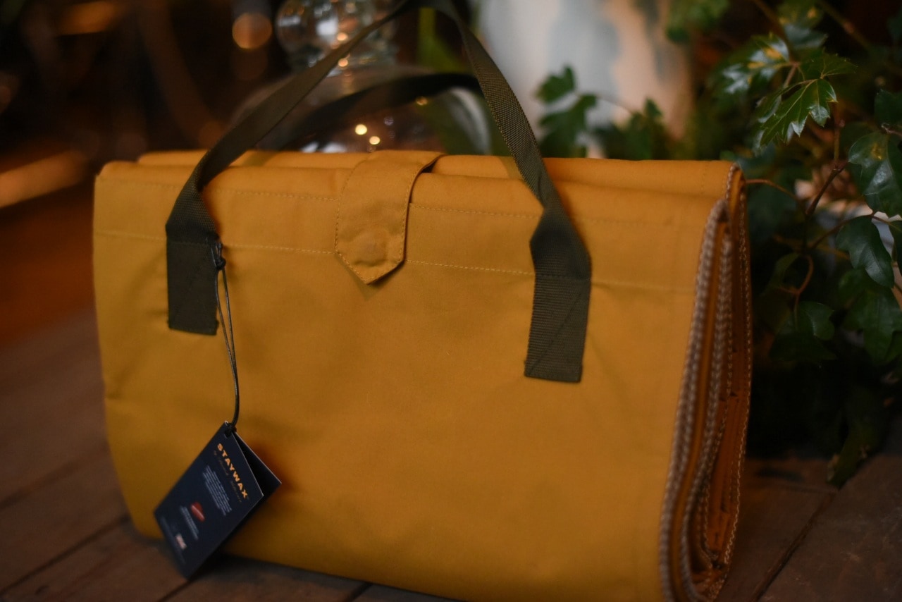 102891 英国 「SO COSY」　キャンプ ピクニックフォールドアウェイ    ブリティッシュ　ミラレイン オイルドコットン　