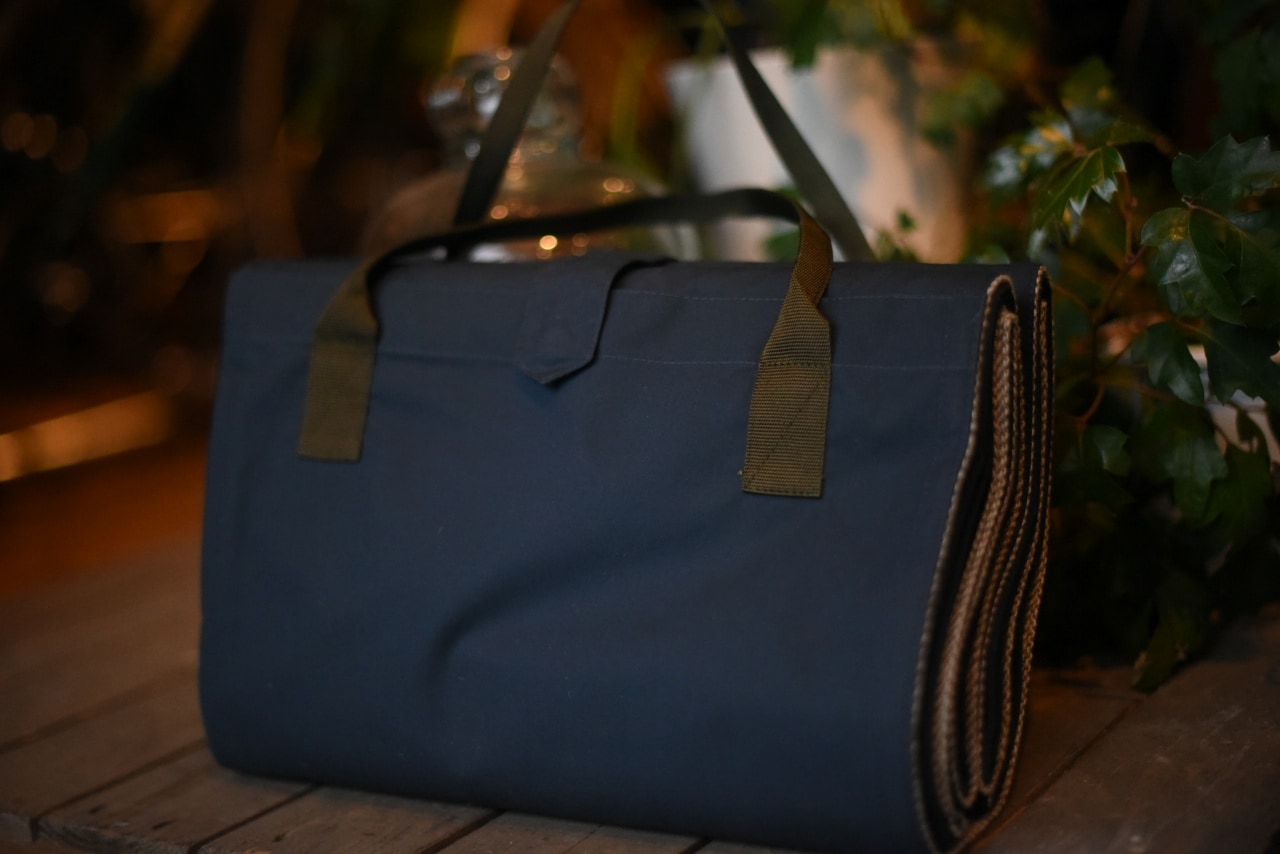 102892 英国 「SO COSY」　キャンプ ピクニックフォールドアウェイ    ブリティッシュ　ミラレイン オイルドコットン　