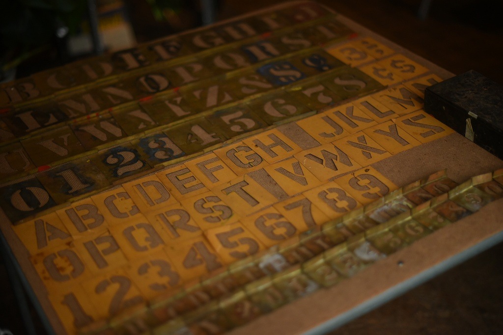 103142 ヴィンテージ ブラス 真鍮ステンシル MADE IN USA 3サイズセット 専用ボックス付き