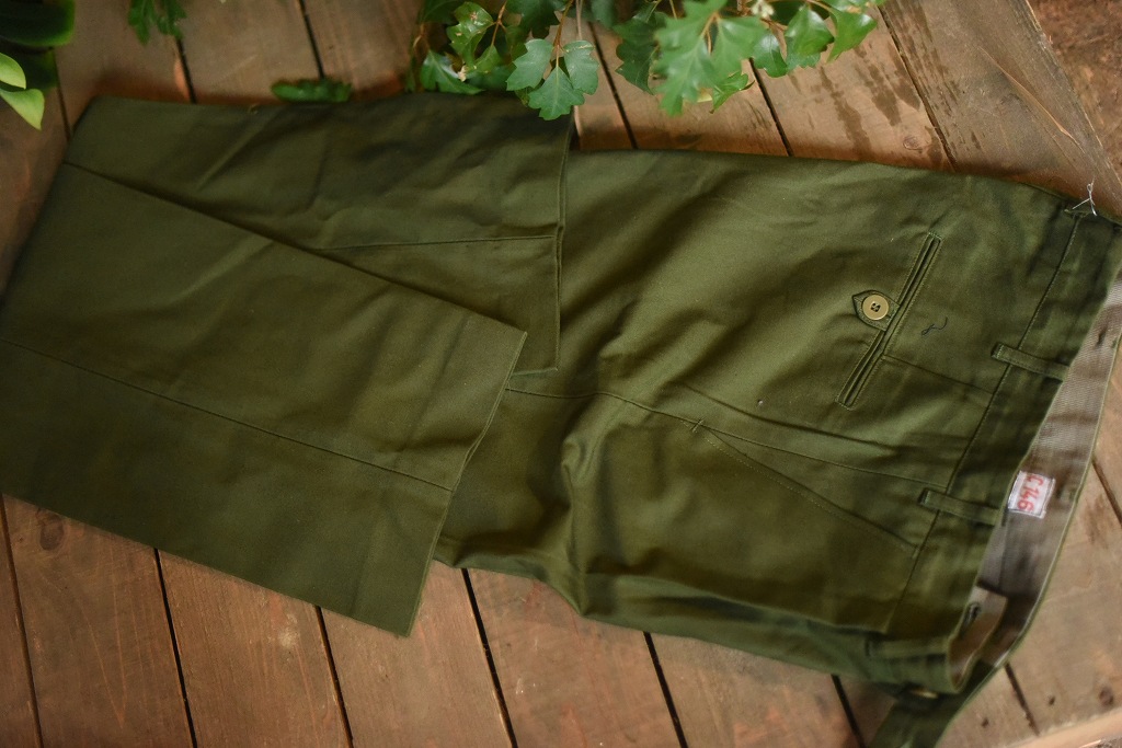 103202 ヴィンテージ　ヨーロッパミリタリー　C146 スウェーデン軍 ワークパンツ 1980年代軍実物