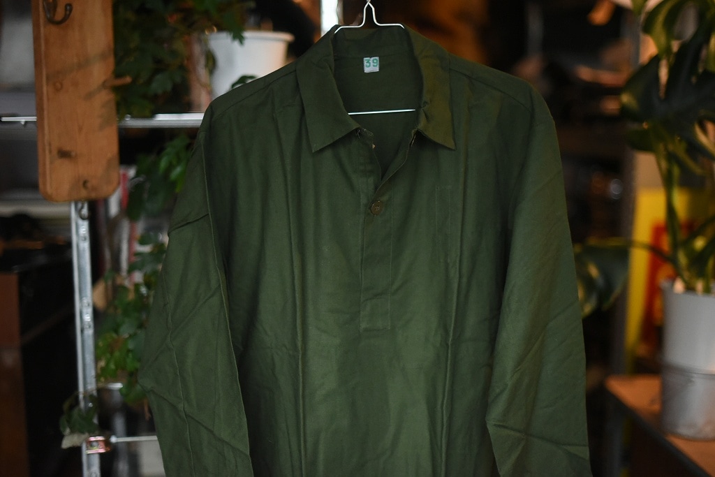 103229 ヴィンテージ　ヨーロッパミリタリー　「M-55」 スウェーデン軍　シャツ