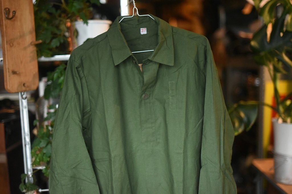 103221 ヴィンテージ　ヨーロッパミリタリー　「M-55」 スウェーデン軍　シャツ