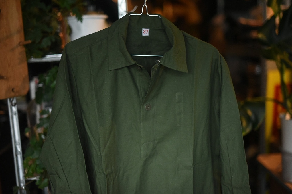 103219 ヴィンテージ　ヨーロッパミリタリー　「M-55」 スウェーデン軍　シャツ