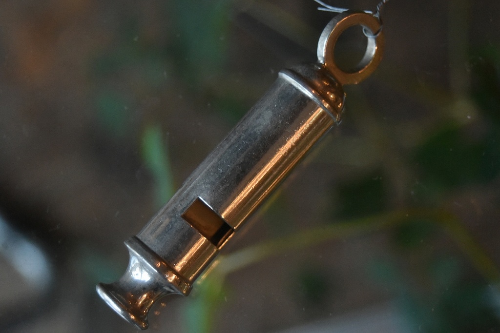 103371 UK ヴィンテージ ポリス ホイッスル MADE IN ENGLAND