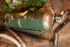 1116 ヴィンテージ　「PHOENIX」バキュームクリーナー　掃除機　MADE in ENGLAND　英国|ヴィンテージ雑貨|ガレージグッズ　