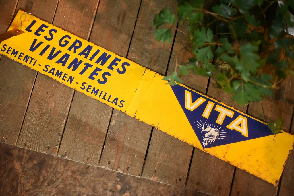 100224 ヴィンテージ　「VITA」　看板　サインプレート　 英国製　MADE IN ENGLAND