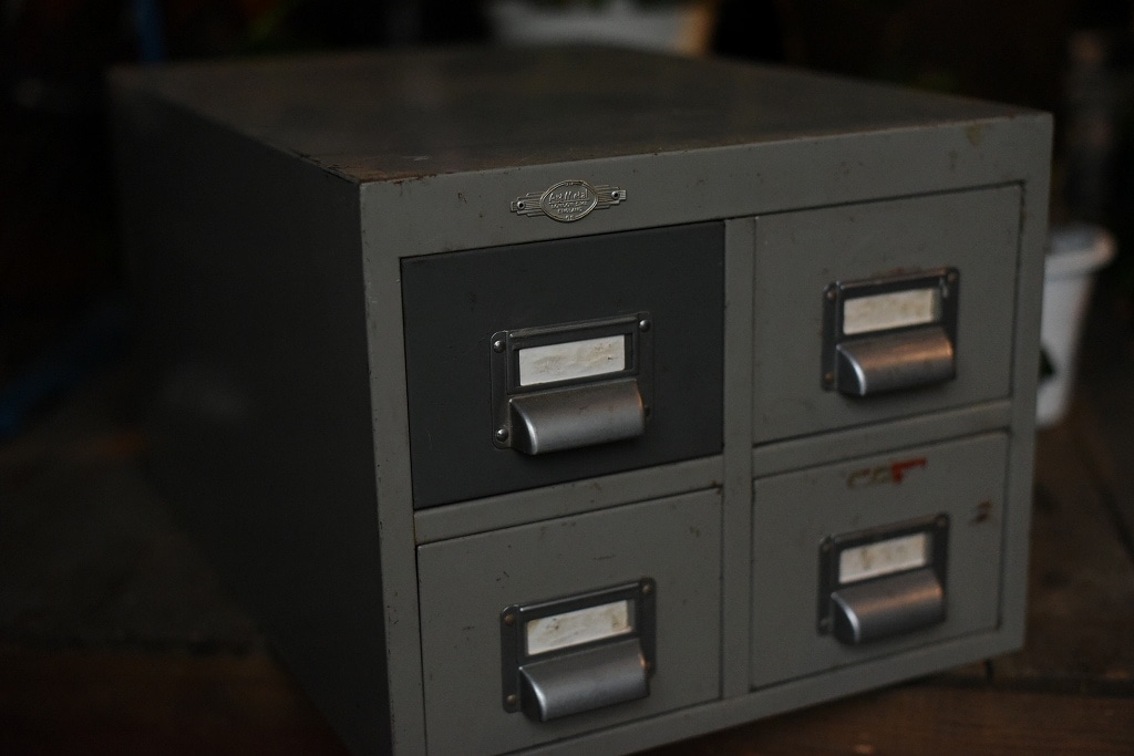 101249 ヴィンテージ スチールボックス キャビネット 英国製 MADE IN ENGLAND