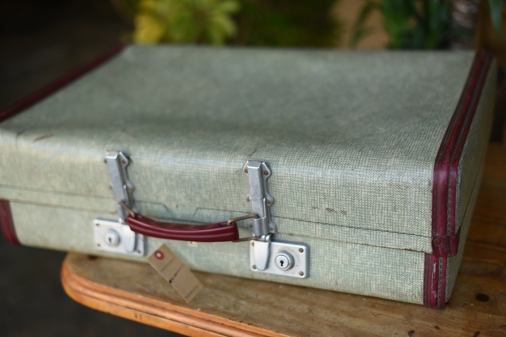 103693 ヴィンテージ　「REVELATION」　トランクケース　 英国製