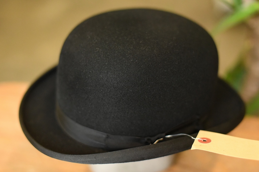 103797 「MOSS BROS COVENT GARDEN」　ヴィンテージ　ボーラーハット 山高帽　MADE IN ENGLAND