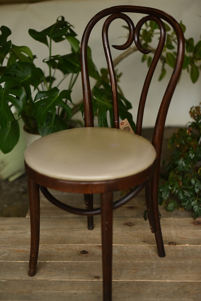 104620　No.16　311016　クッションシート付属　USED TON CHAIR　中古