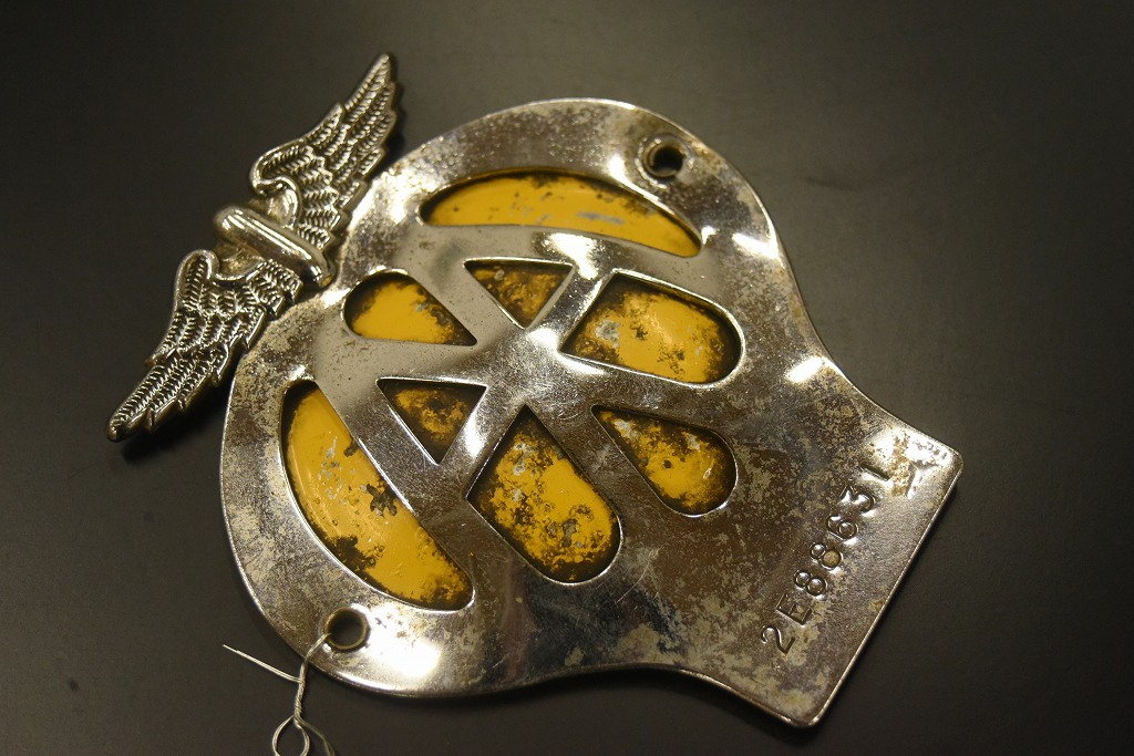 104665 ヴィンテージ　AA 「Automobile Association」 カーバッチ エンブレム　