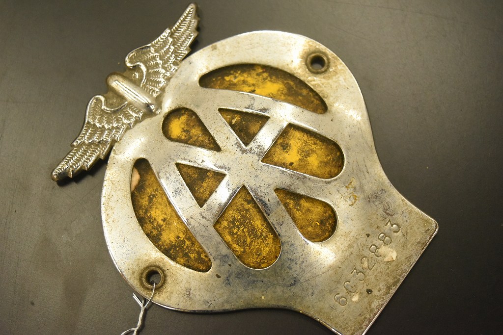 104664 ヴィンテージ　AA 「Automobile Association」 カーバッチ エンブレム　