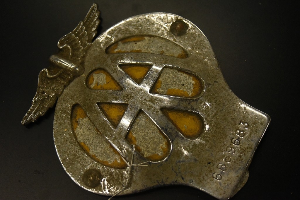 104659 ヴィンテージ　AA 「Automobile Association」 カーバッチ エンブレム　