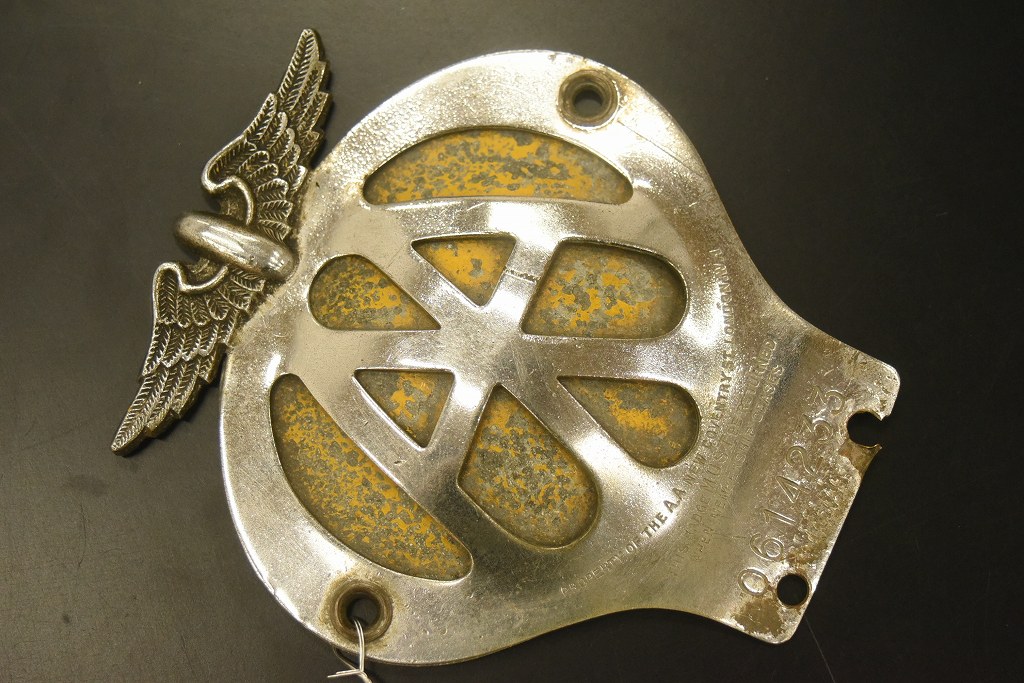 104674 ヴィンテージ　AA 「Automobile Association」 カーバッチ エンブレム　