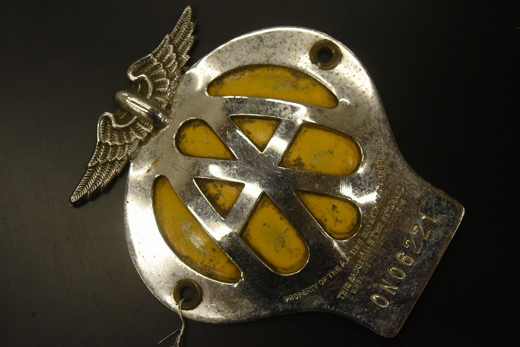 104660 ヴィンテージ　AA 「Automobile Association」 カーバッチ エンブレム　