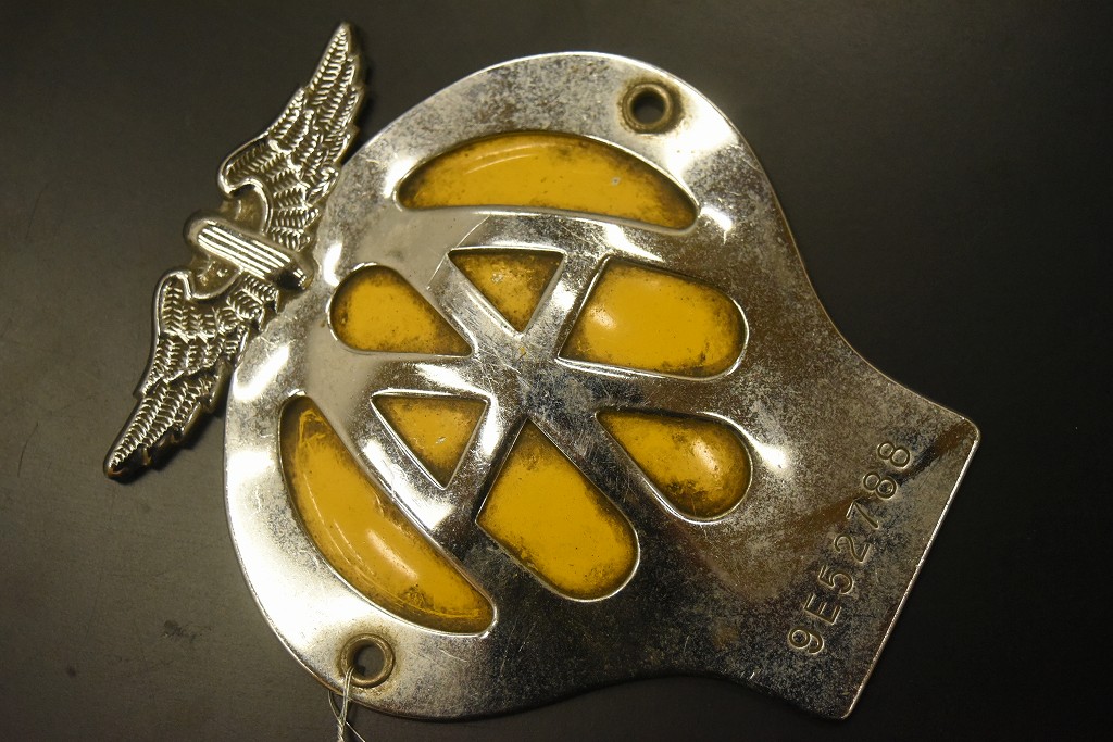 104656 ヴィンテージ　AA 「Automobile Association」 カーバッチ エンブレム　