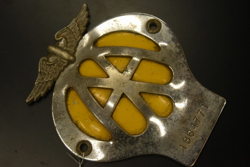 104661 ヴィンテージ　AA 「Automobile Association」 カーバッチ エンブレム　