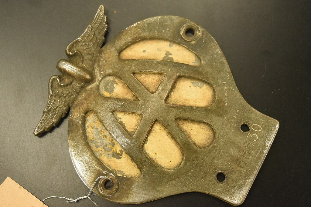 104654 ヴィンテージ　AA 「Automobile Association」 カーバッチ エンブレム　