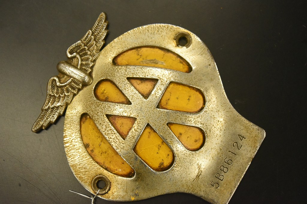 104676 ヴィンテージ　AA 「Automobile Association」 カーバッチ エンブレム　