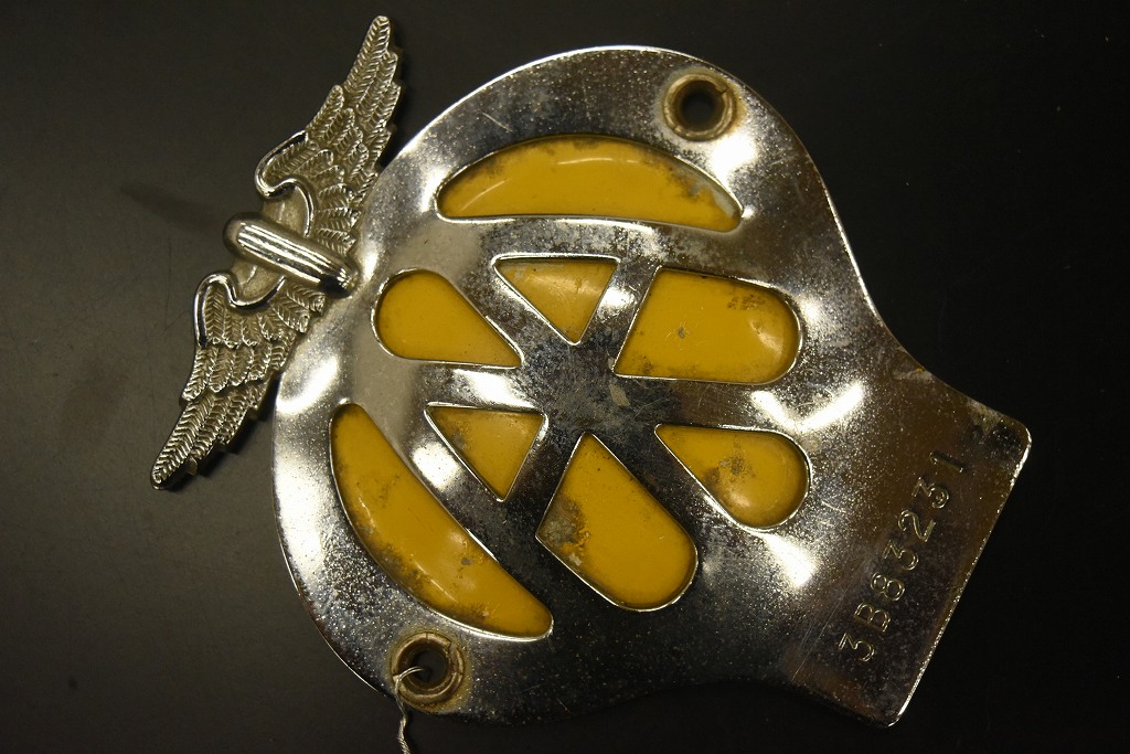 104673 ヴィンテージ　AA 「Automobile Association」 カーバッチ エンブレム　