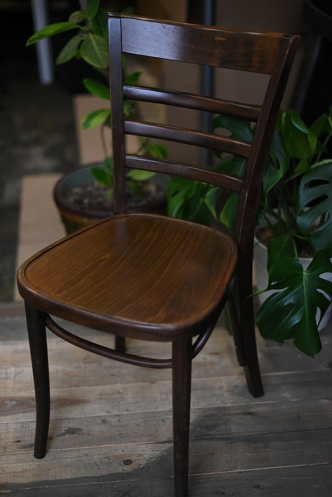 104847 USED TON CHAIR　中古