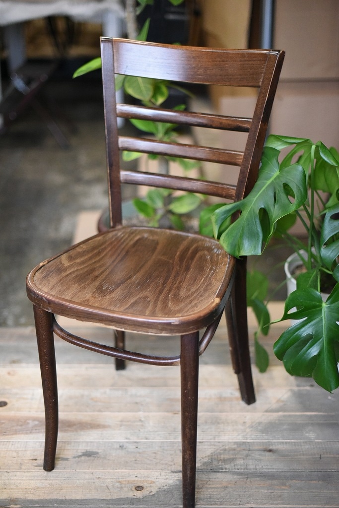 104599 USED TON CHAIR　中古